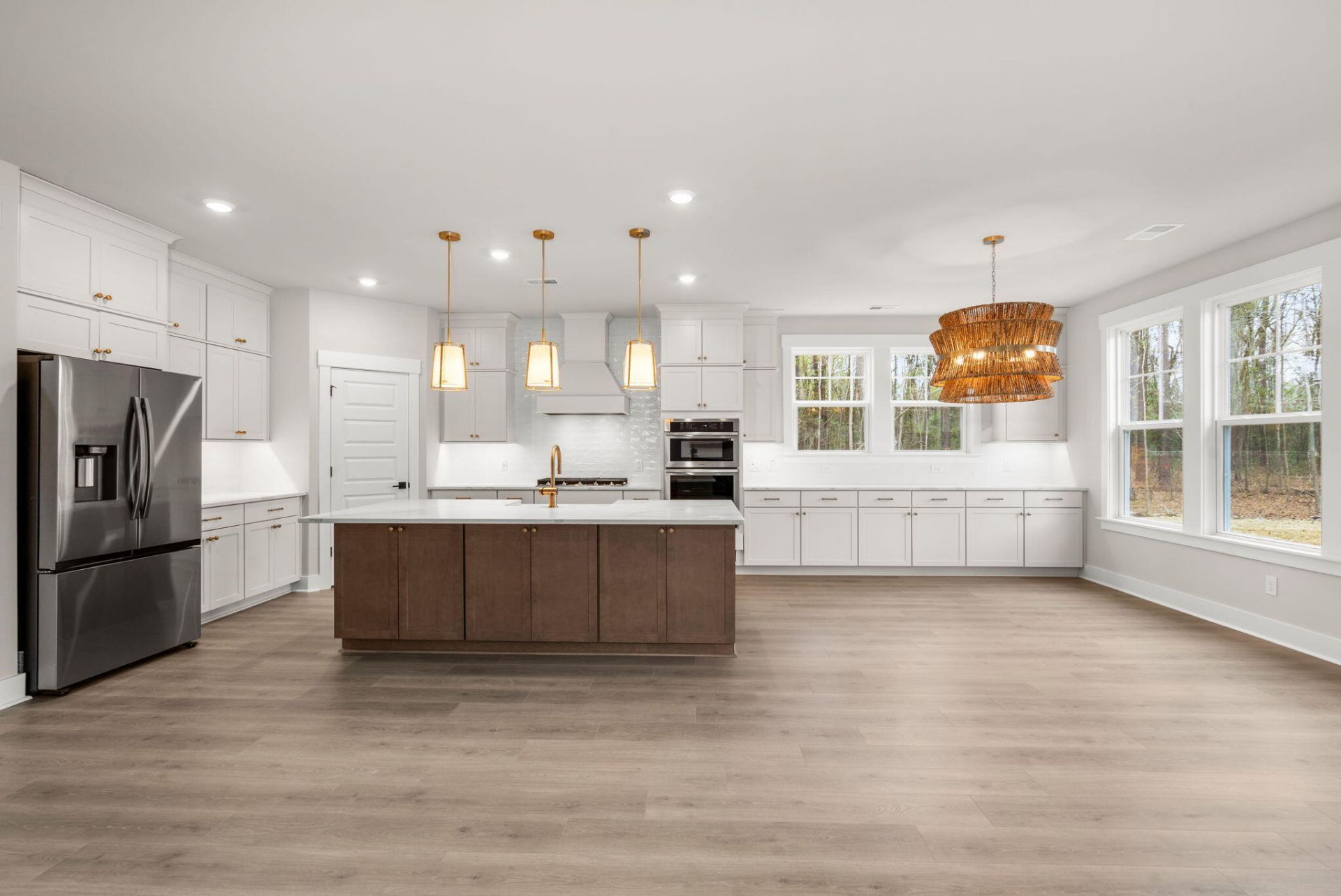 1289 Hamlin Road Photo 14