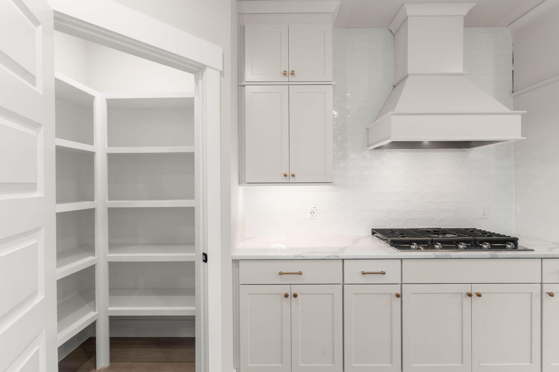 1289 Hamlin Road Photo 18