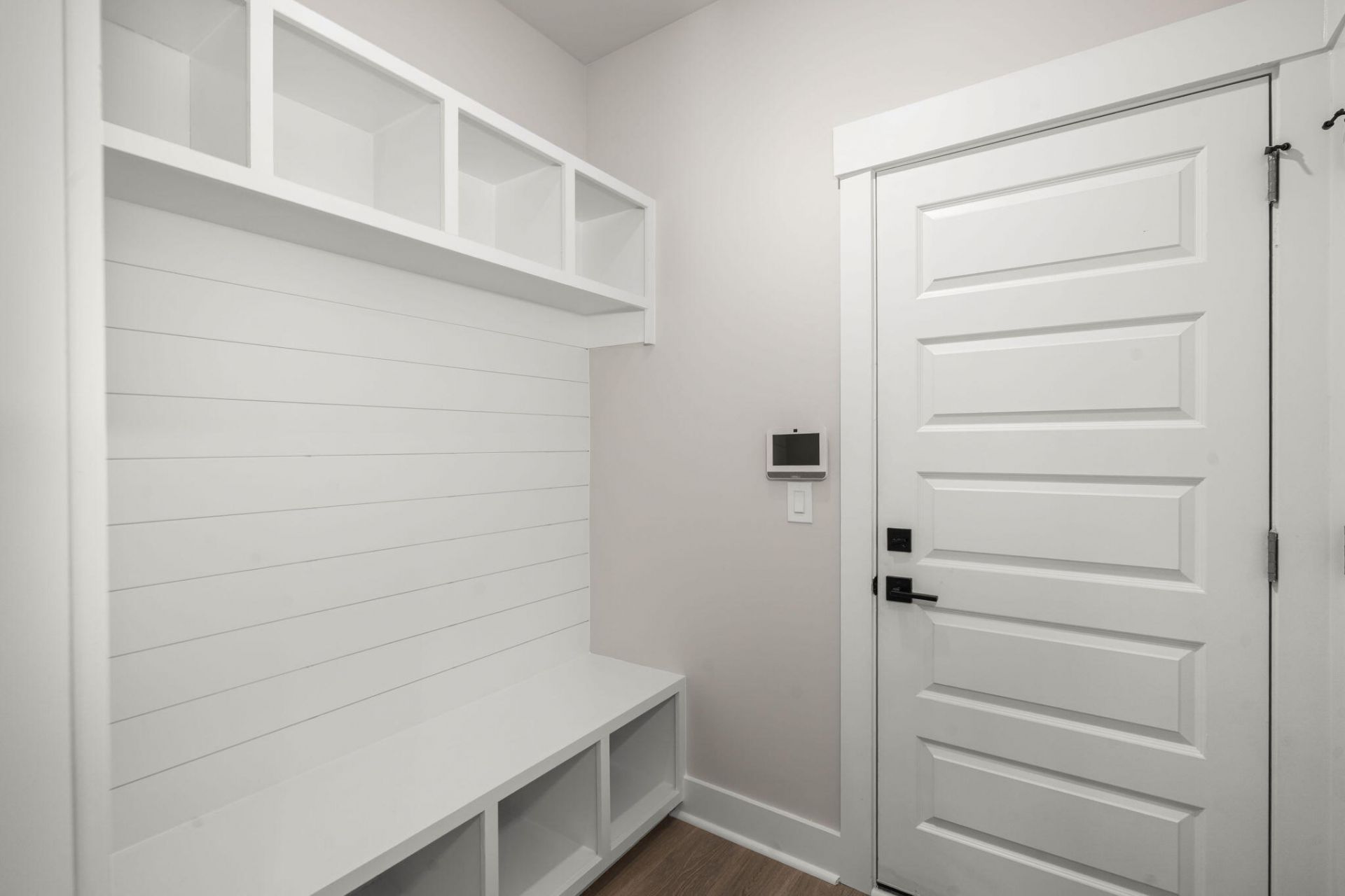 1289 Hamlin Road Photo 26