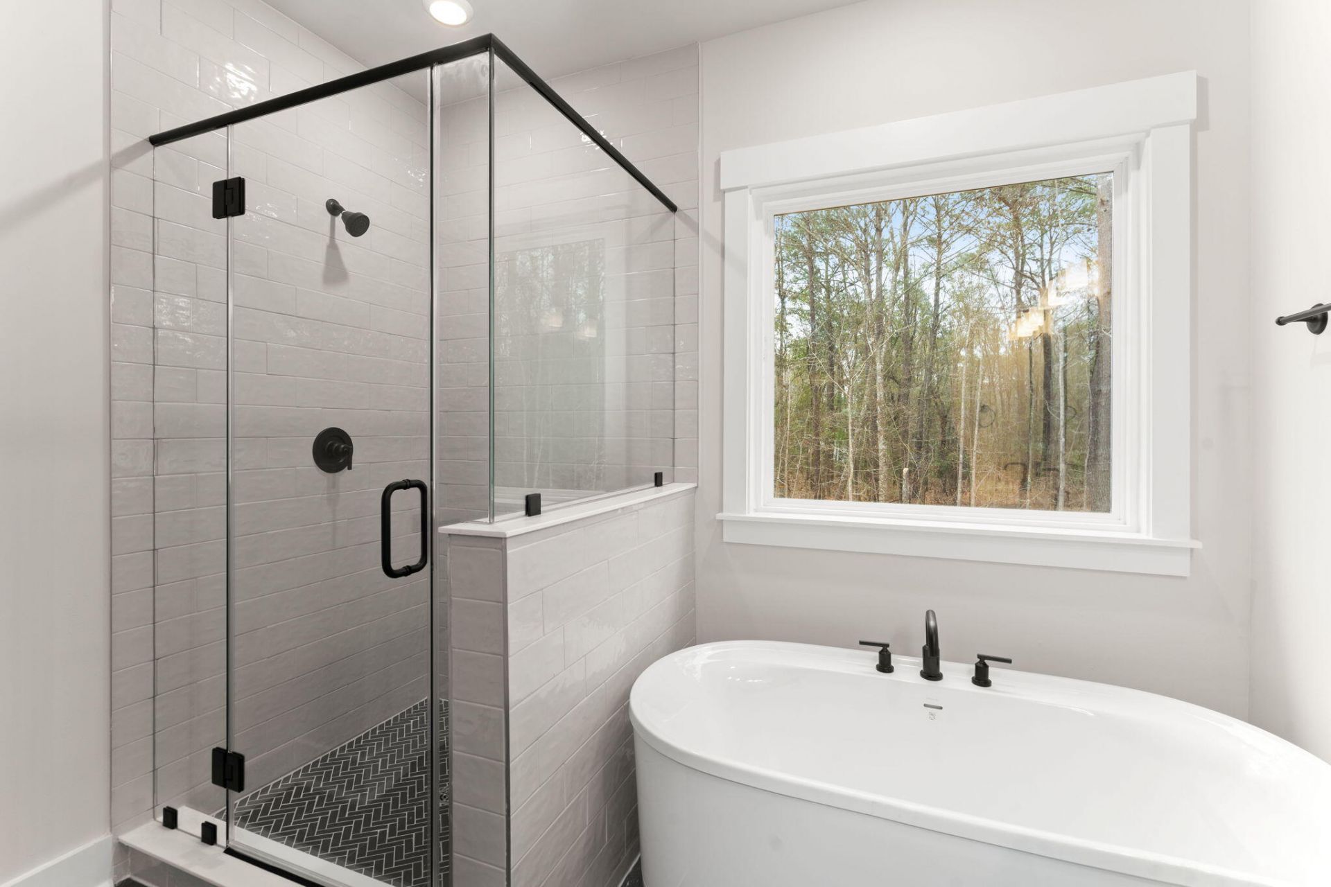 1289 Hamlin Road Photo 39