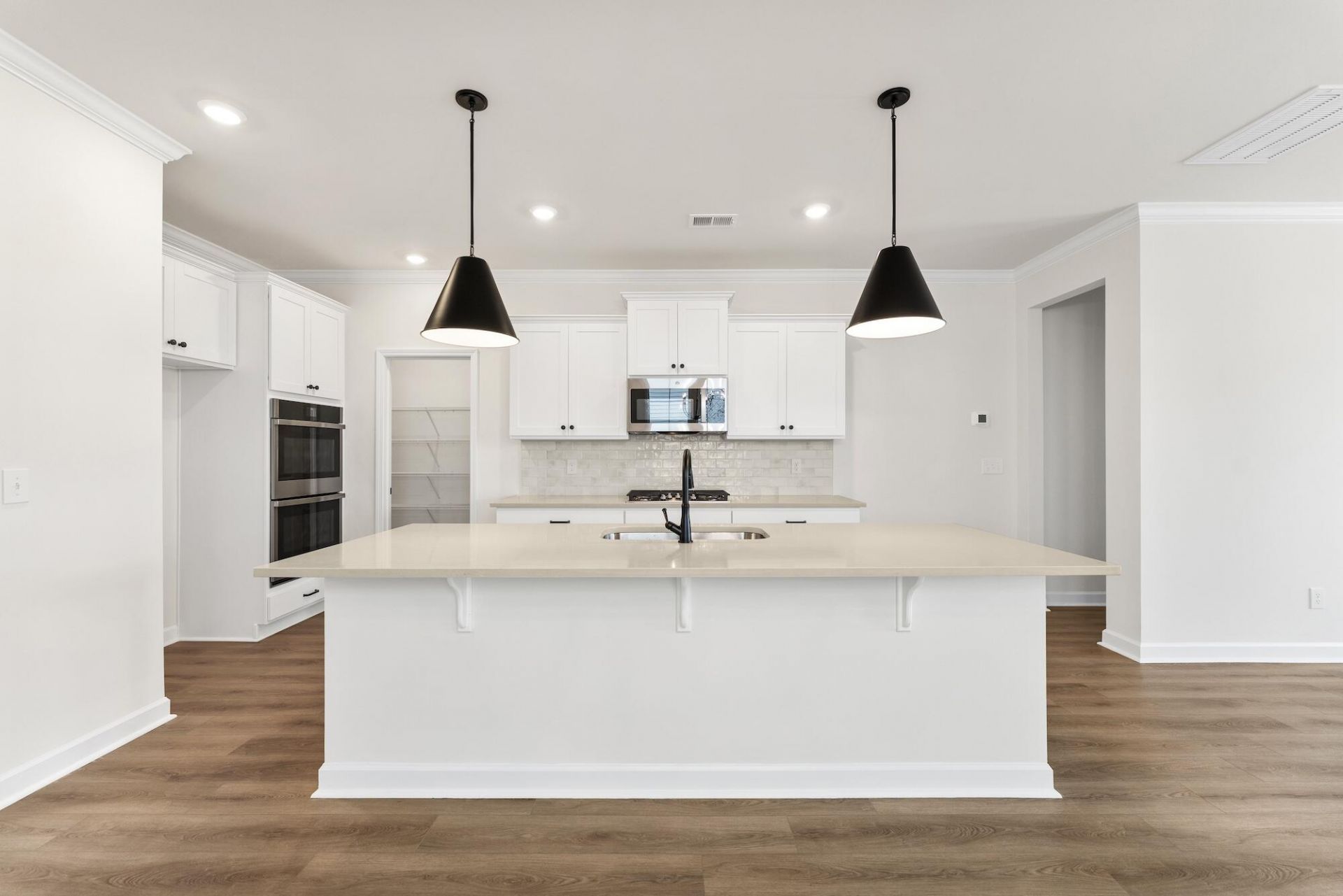 89 Crosswick Street Photo 4