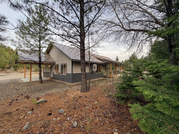 655 NW Ajax Street, Sumpter, OR 97877