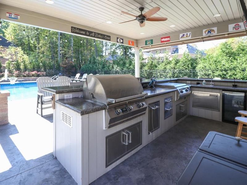 282 Camelot Lane, Ontario, OH 44903 Photo 4