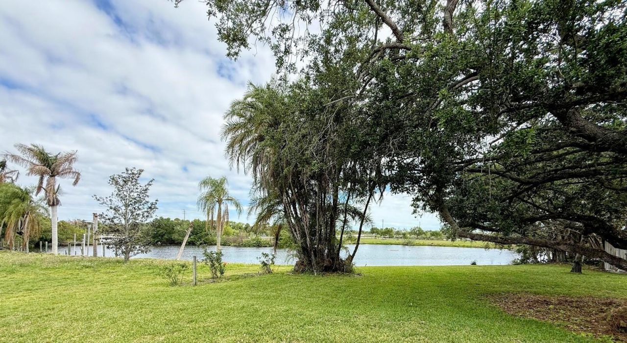 465 SE Naranja Avenue, Port Saint Lucie, FL 34983 Photo