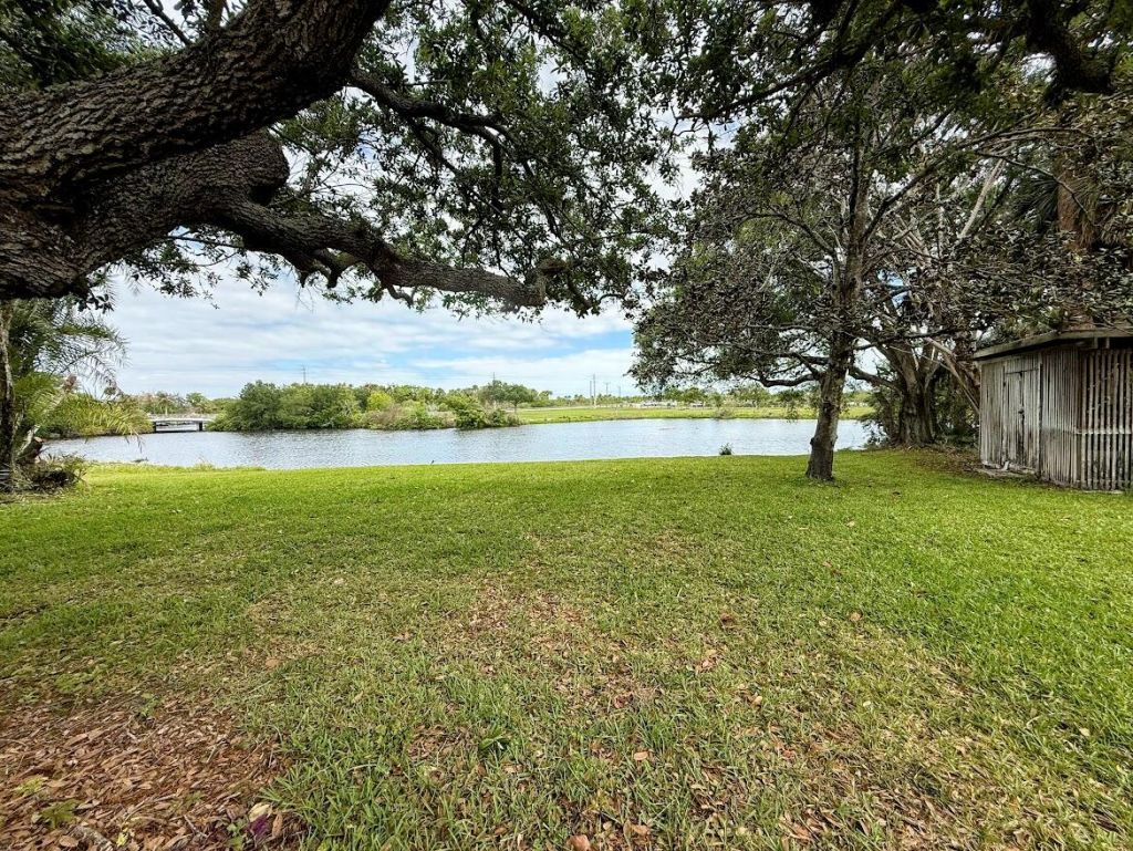 465 SE Naranja Avenue, Port Saint Lucie, FL 34983 Photo