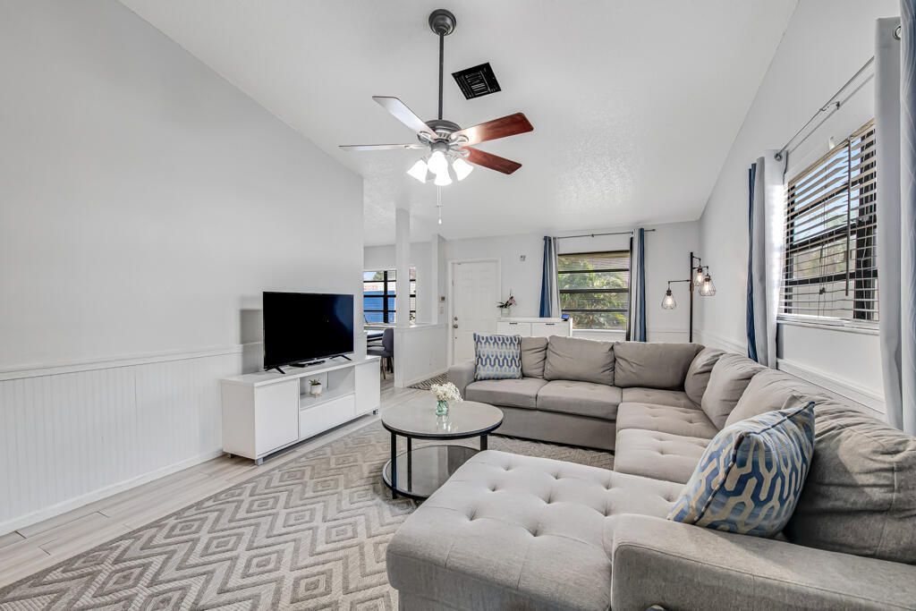 23428 Country Club Drive E, Boca Raton, FL 33428 Photo