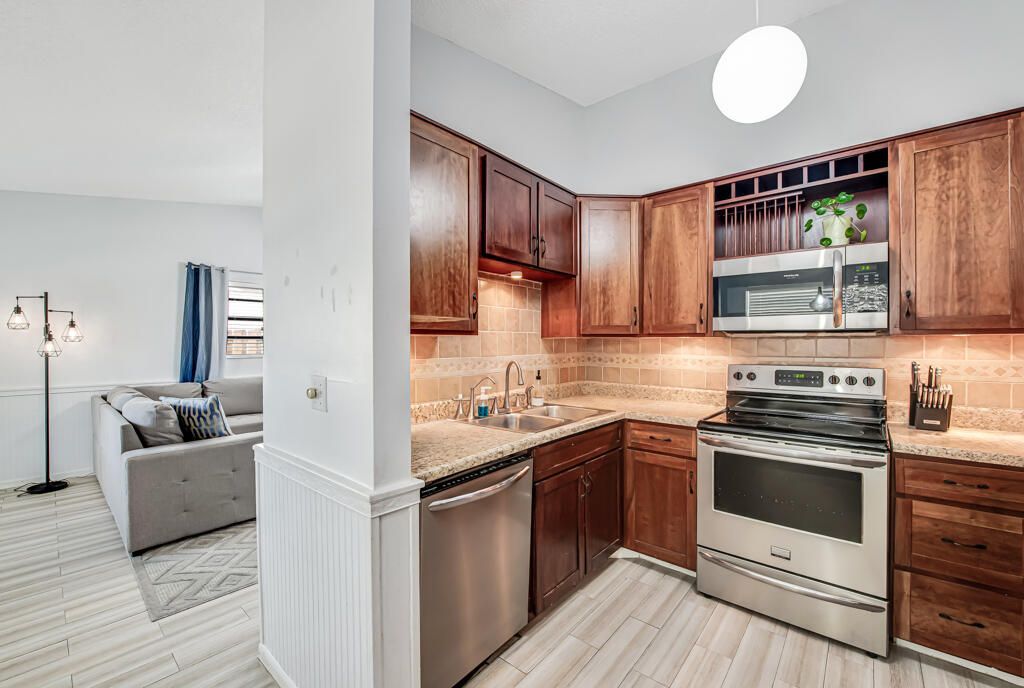 23428 Country Club Drive E, Boca Raton, FL 33428 Photo