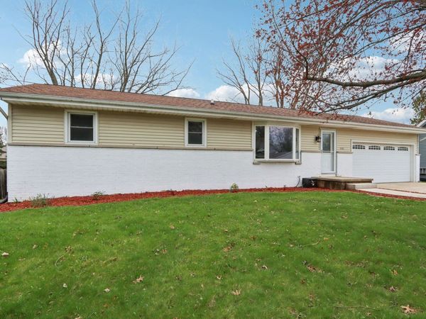 890 Blaser Court, Sun Prairie, WI 53590