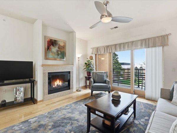555 S Midvale Boulevard, Unit 216, Madison, WI 53711