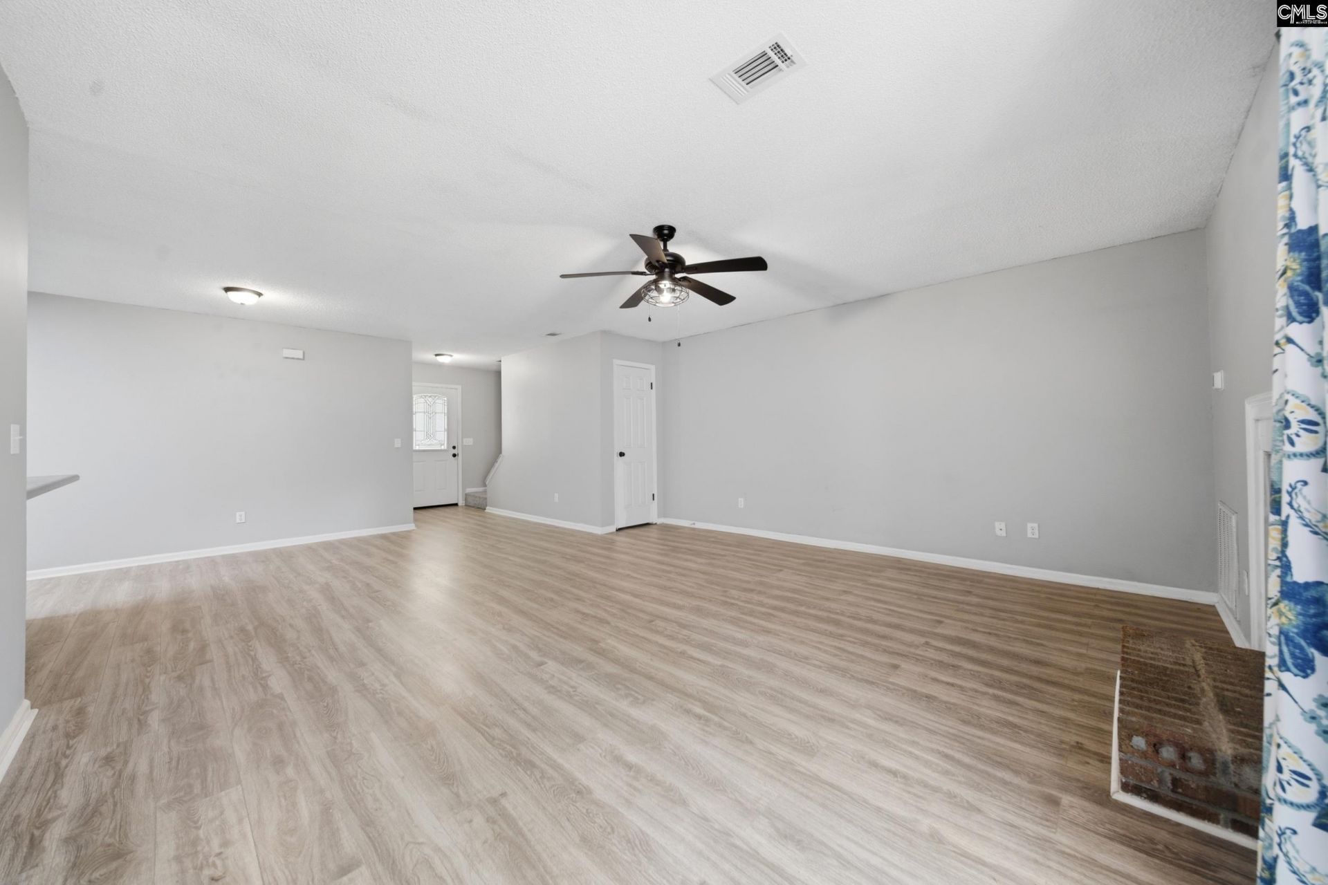 164 Thames Valley Court Photo 12