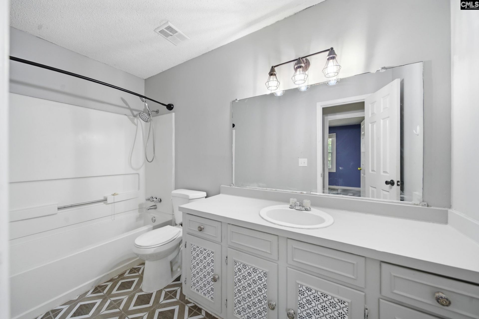 164 Thames Valley Court Photo 15