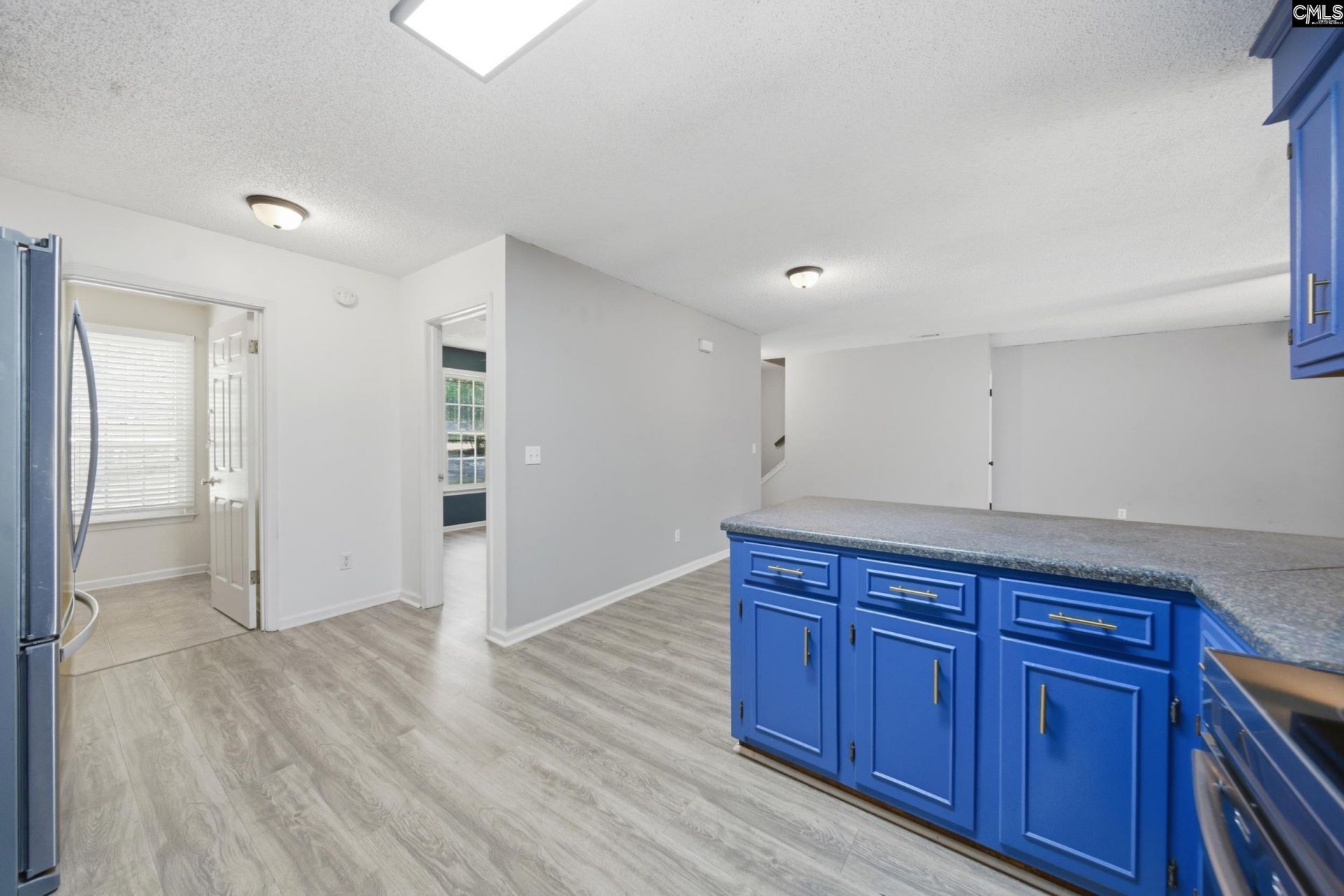 164 Thames Valley Court Photo 4