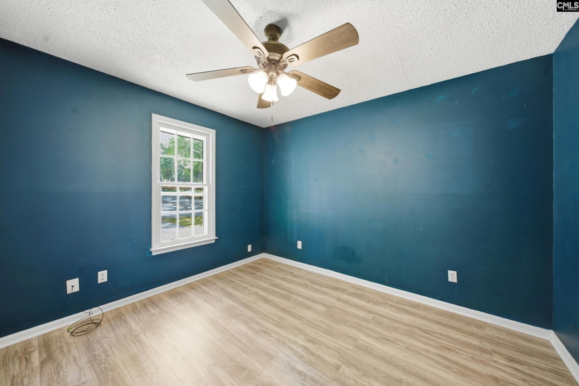 164 Thames Valley Court Photo 9