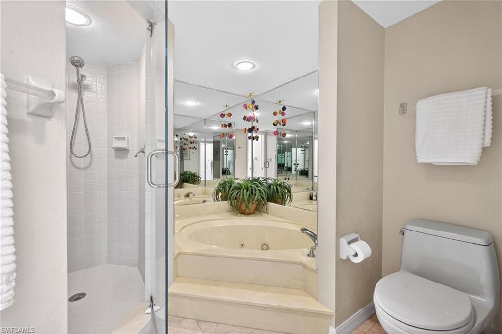 635 E Gulf Dr, Unit A202, Sanibel, FL 33957 Photo