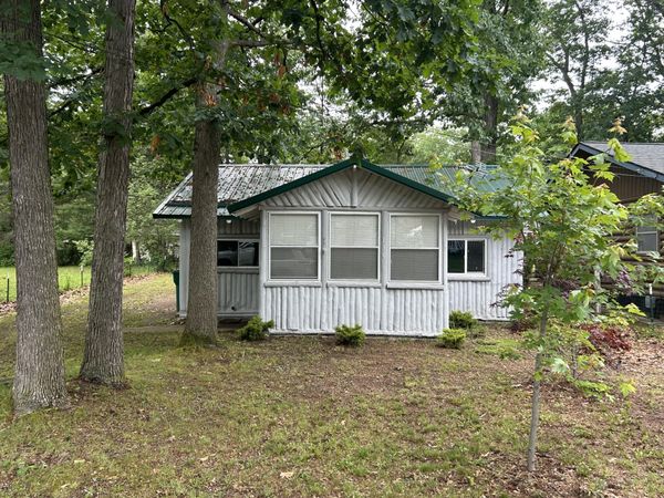 130 Edgewood Drive, Prudenville, MI 48651