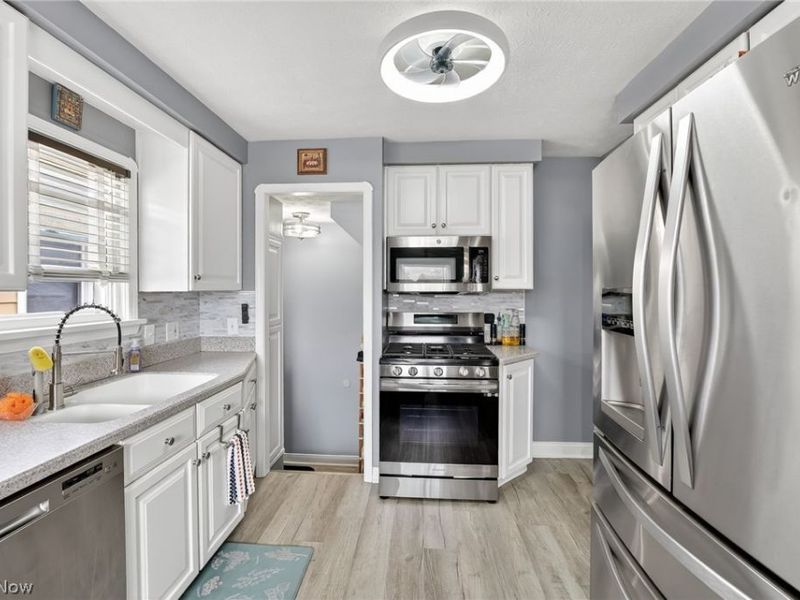 8318 Lanyard Drive, Parma, OH 44129 Photo 10