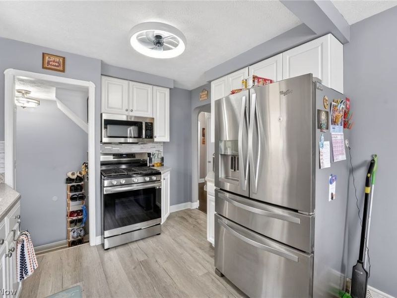 8318 Lanyard Drive, Parma, OH 44129 Photo 12