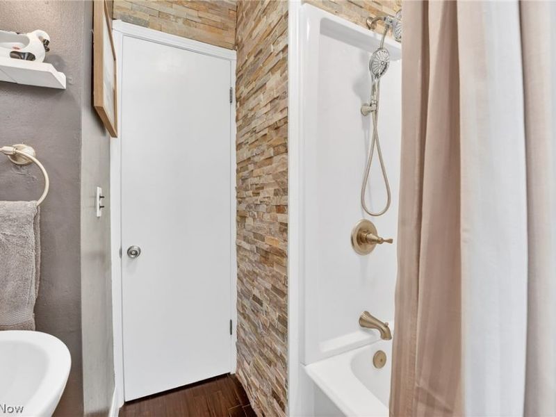 8318 Lanyard Drive, Parma, OH 44129 Photo 18