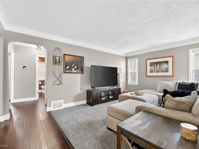 8318 Lanyard Drive, Parma, OH 44129 Photo 7