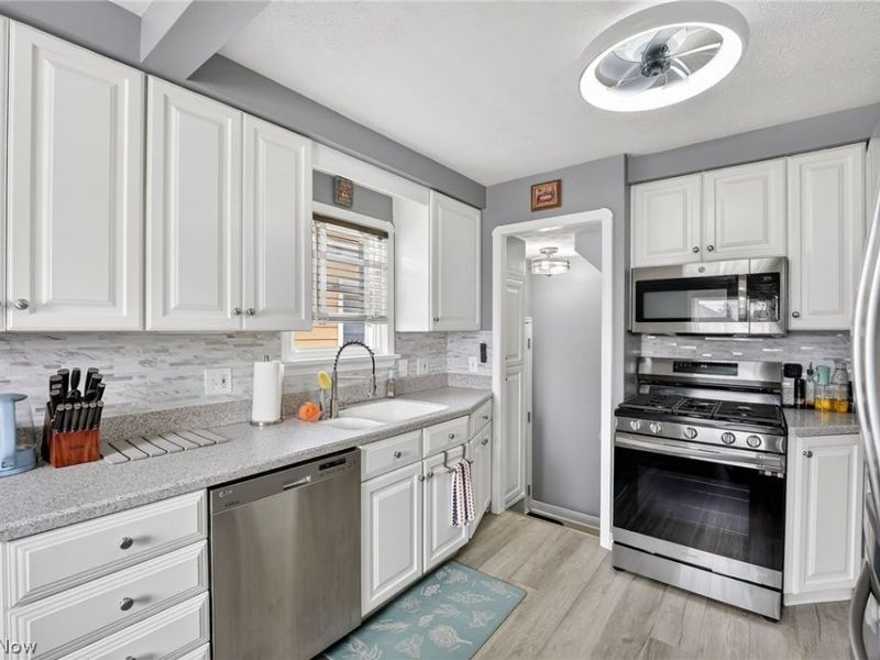 8318 Lanyard Drive, Parma, OH 44129 Photo 9