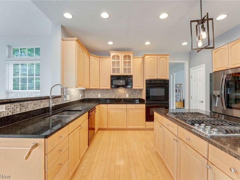 9308 Ashcroft Lane, Twinsburg, OH 44087 Photo 12