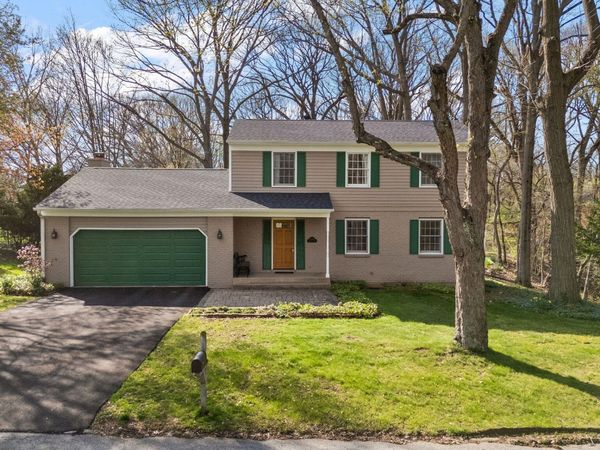 2007 Sherwood Drive , Valparaiso, IN 46385