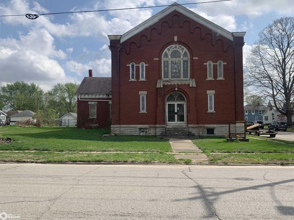 1219 South Street, Burlington, IA 52601