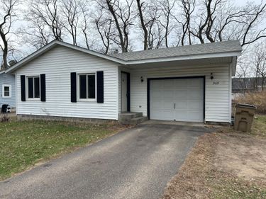 909 7th Avenue N, Princeton, MN 55371