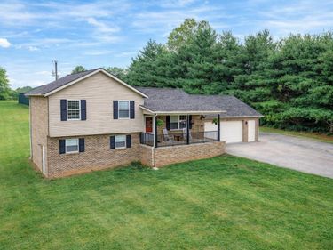 907 Carl Stevens Road, Cynthiana, KY 41031