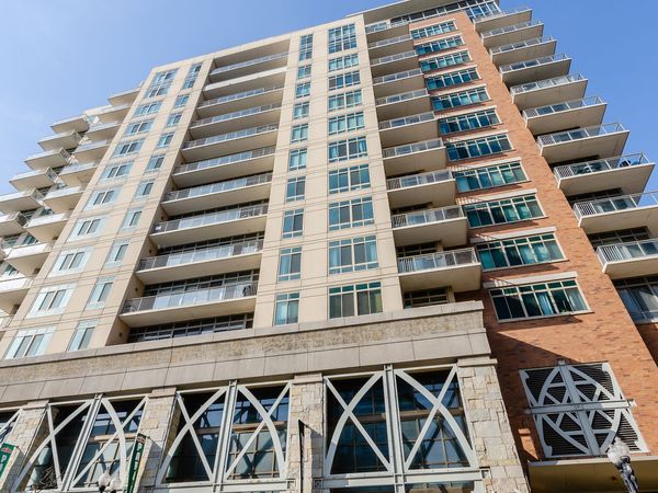 230 W DIVISION Street, Unit 1503, Chicago, IL 60610