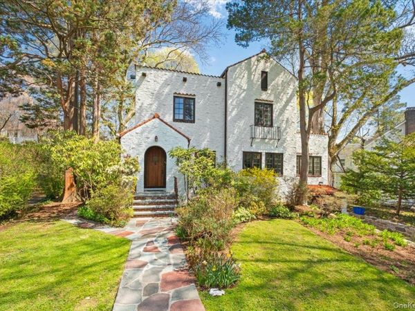 40 Lookout Circle , Larchmont, NY 10538