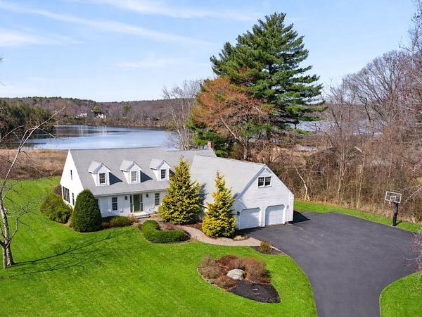 15 Thunder Road, Saco, ME 04072