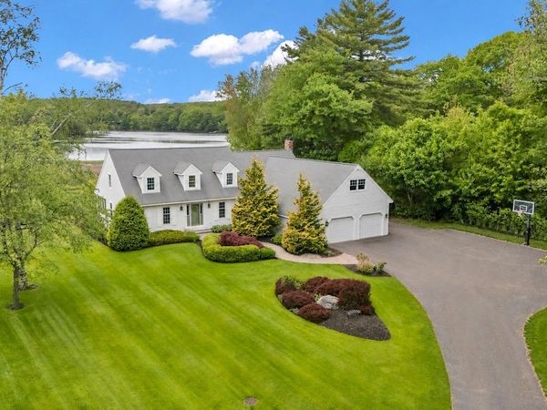 15 Thunder Road, Saco, ME 04072