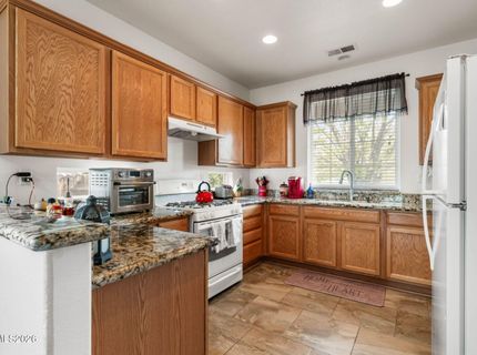 916 Lakeview Drive, Dayton, NV 89403 Photo