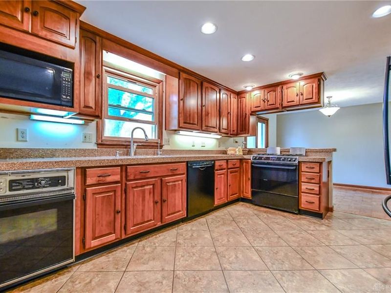 4330 Elmshaven Drive, Fairborn, OH 45424 Photo 11