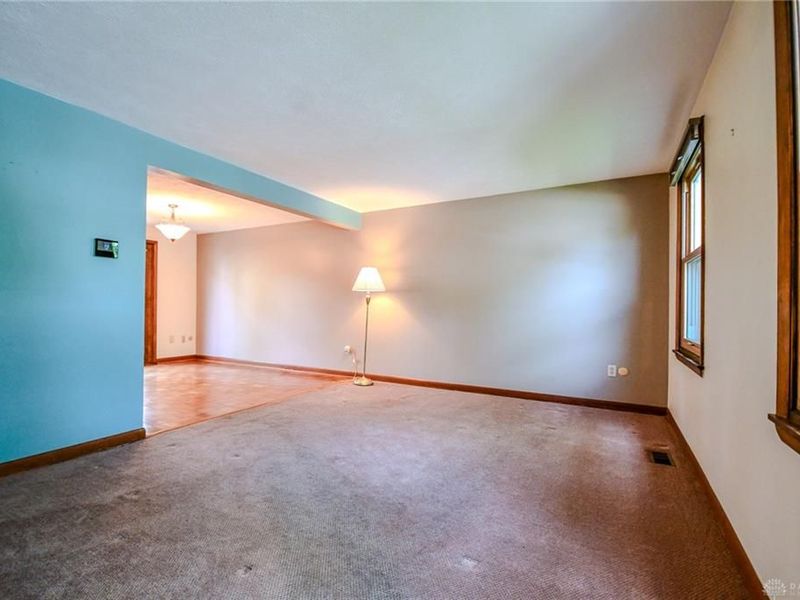 4330 Elmshaven Drive, Fairborn, OH 45424 Photo 6