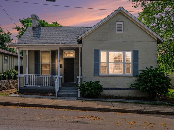 937 Phillips St , Nashville, TN 37208