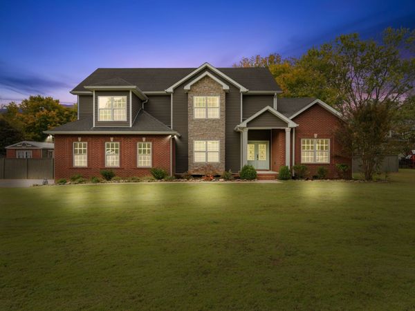 650 Dixie Bee Rd, Clarksville, TN 37043