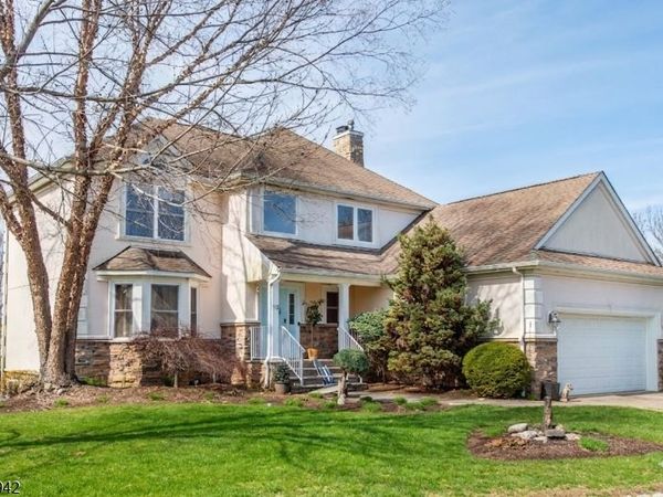 13 Witherwood Dr, Hardyston, NJ 07419