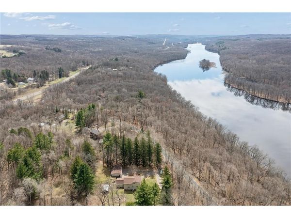 1636 River Road, Saint Croix Falls, WI 54024