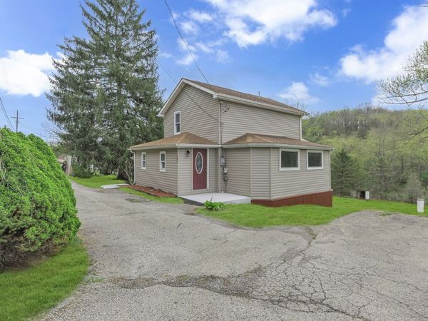 589 Pine Run Rd, Freedom, PA 15042