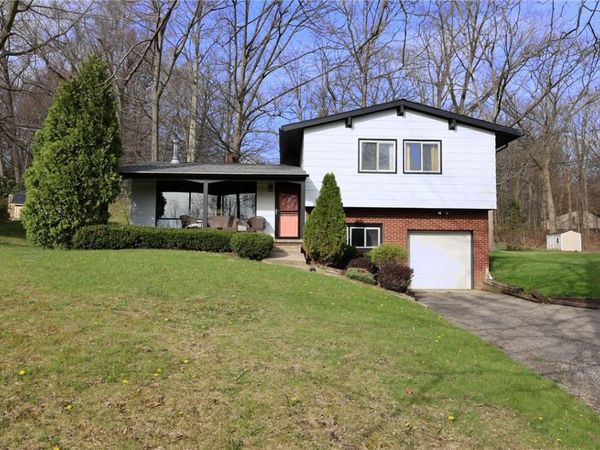 2878 Old Plank Rd, New Castle, PA 16105