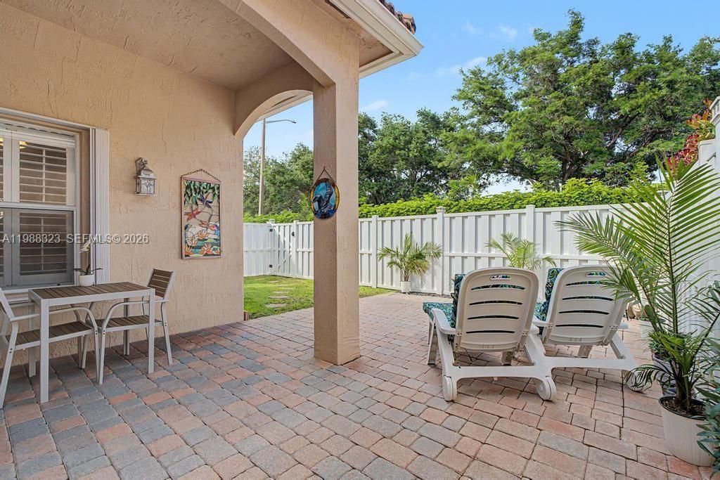 677 NW 129th Way, Pembroke Pines, FL 33028 Photo
