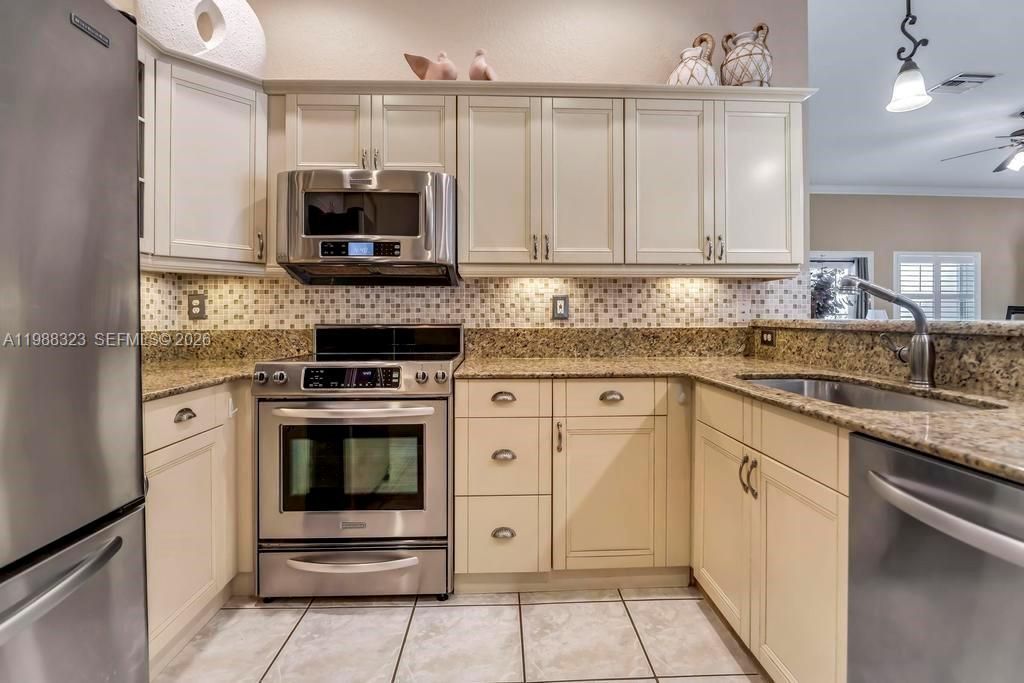 677 NW 129th Way, Pembroke Pines, FL 33028 Photo