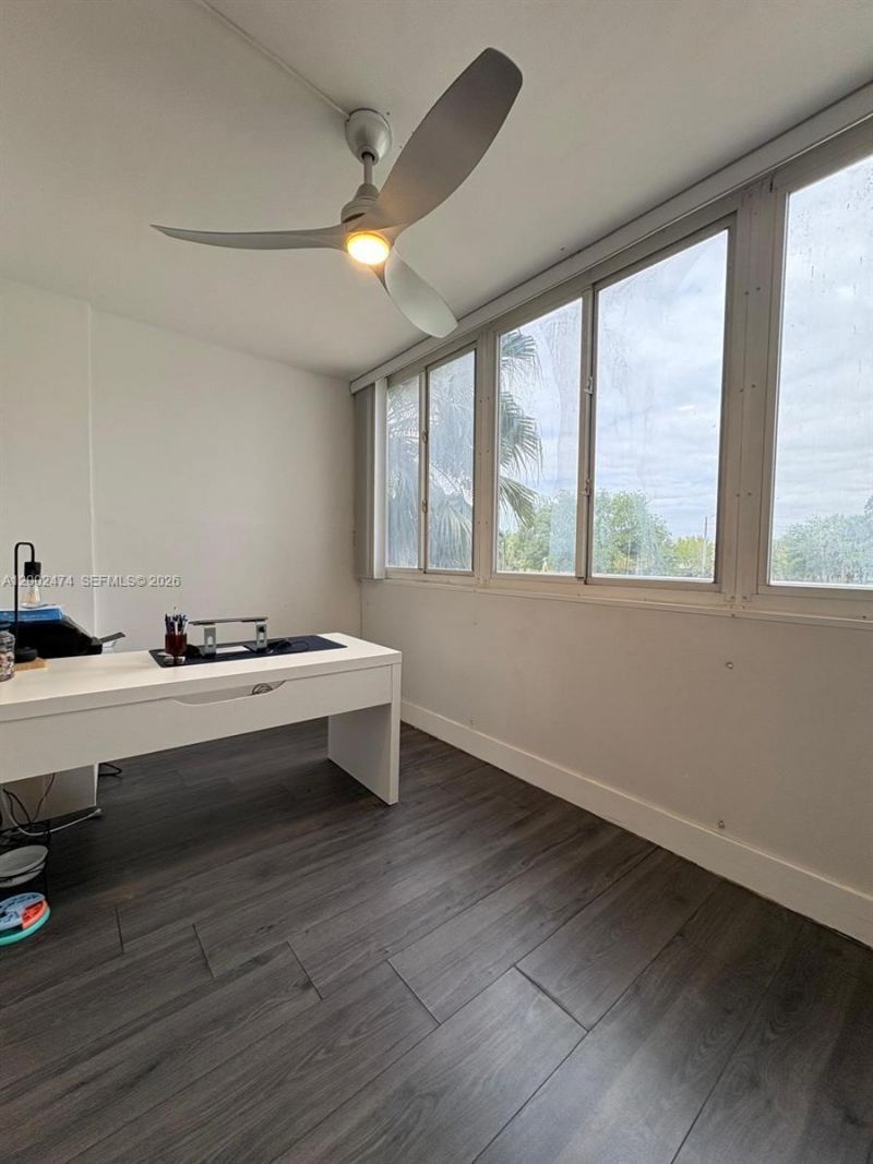 4200 Hillcrest Dr, Unit 208, Hollywood, FL 33021 Photo