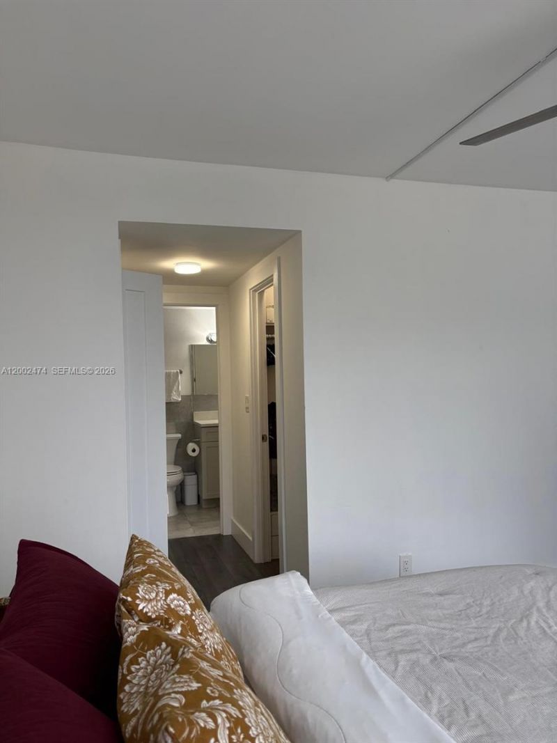 4200 Hillcrest Dr, Unit 208, Hollywood, FL 33021 Photo