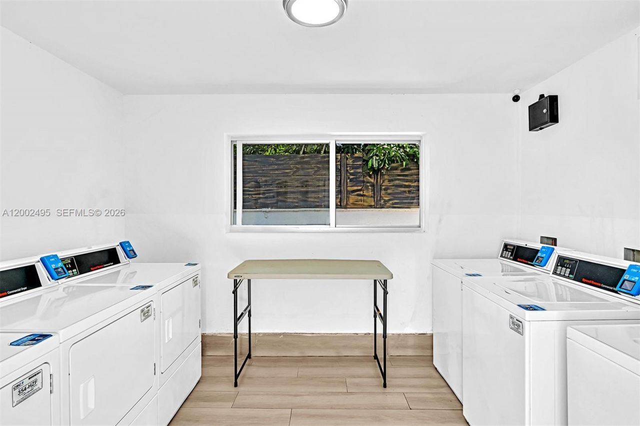 940 Michigan Ave, Unit 4, Miami Beach, FL 33139 Photo