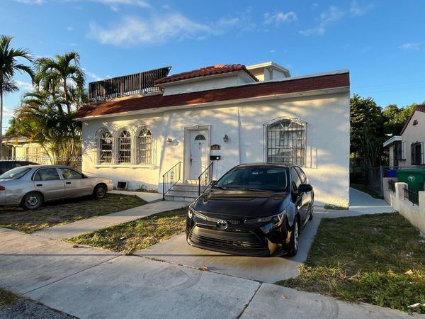 5629 SW 7th St , Miami, FL 33134