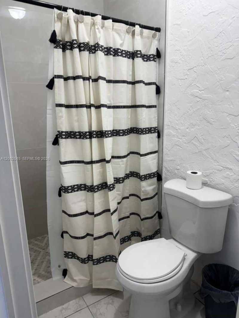 5629 SW 7th St, Miami, FL 33134 Photo