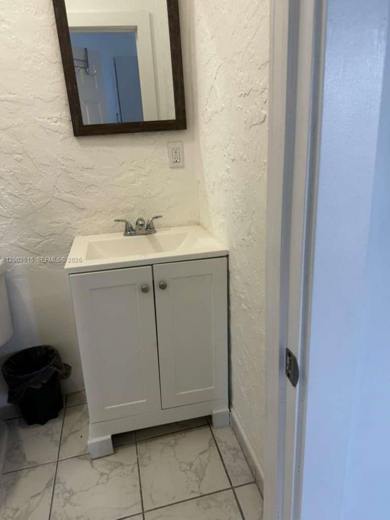 5629 SW 7th St, Miami, FL 33134 Photo